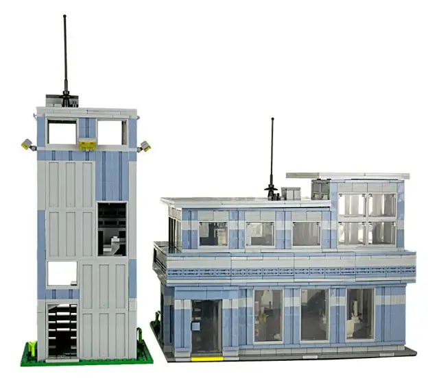 BlueBrixx® Moderne Feuerwehrstation mit Schlauchturm