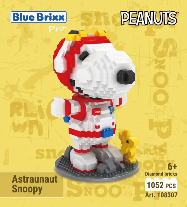 BlueBrixx Peanuts™ Astronaut Snoopy