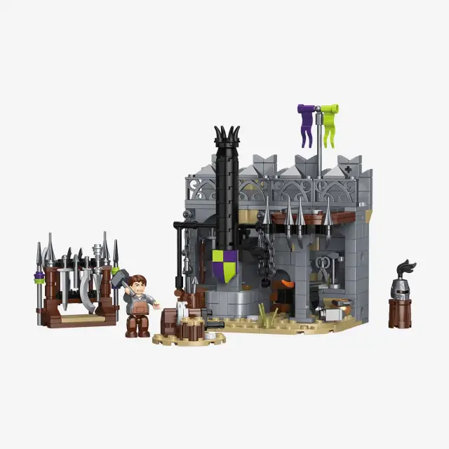BlueBrixx® Ravenstone Fortress - Armourer