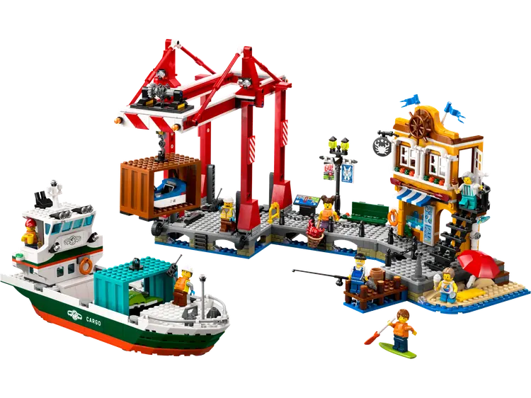 Lego Hafen mit Frachtschiff