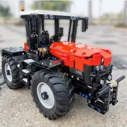 MouldKing Technic 4-in-1 Tractor in red